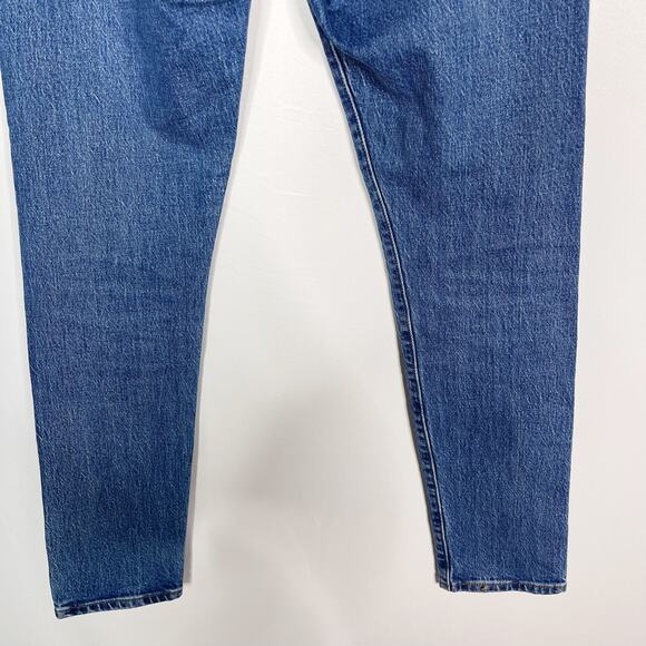 Levis Womens 26 x 30 501 Straight Leg Jeans Button Front Medium Wash Cotton - Picture 7 of 13